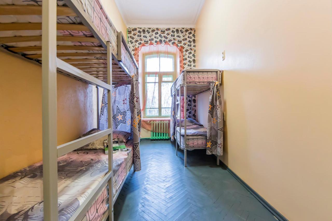 Vorobey Hostel Kiev Bagian luar foto